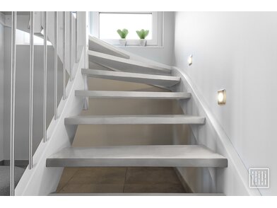 BQ_PC_DM017-12-Treppe_laengs