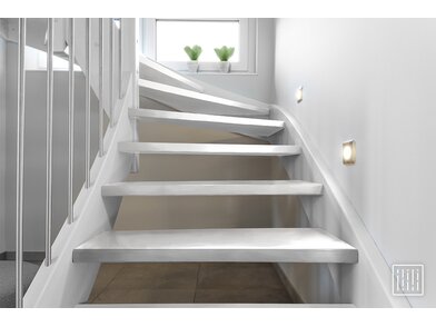 BQ_PC_HS204-12-Treppe_laengs