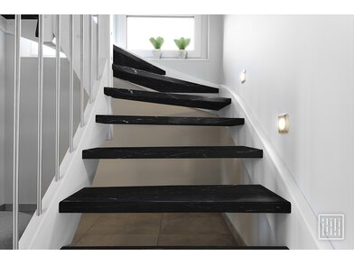 BQ_PC_NS804-12-Treppe_laengs