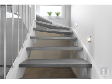 BQ_PC_RM004-12-Treppe_laengs