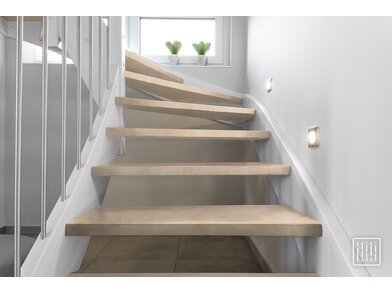 BQ_PC_W935-12-Treppe_laengs
