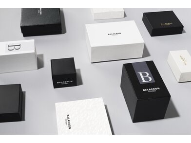 BN_boxes_overview_grey_flat